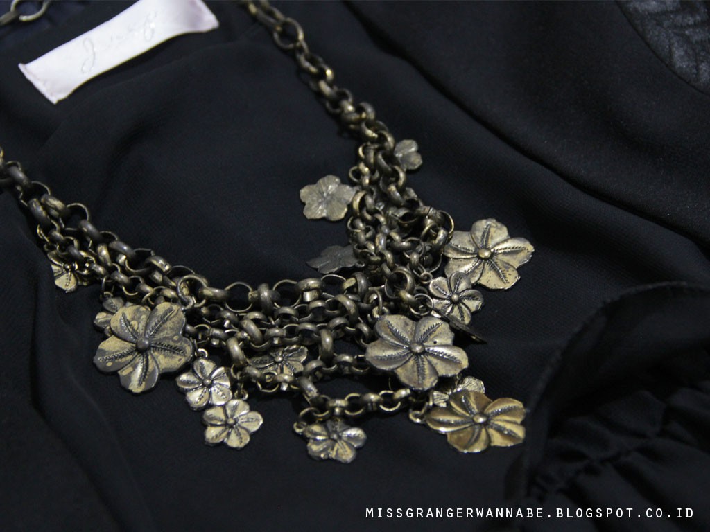 vintage-necklace-2